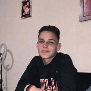 Meet your Posher, Juan